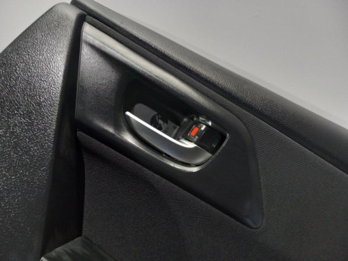  GUARNECIDO PUERTA TRASERA DERECHA TOYOTA AURIS (E18) 