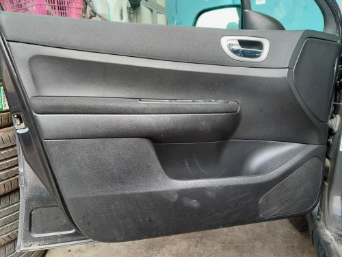  PEUGEOT 307 BERLINA (S2) 