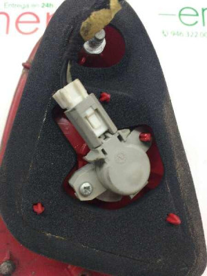 PILOTO TRASERO CENTRAL, ALFA ROMEO, 147 (190)