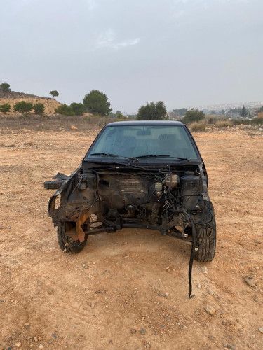 VOLKSWAGEN JETTA I (161/163) — vehículo donante para recambios 