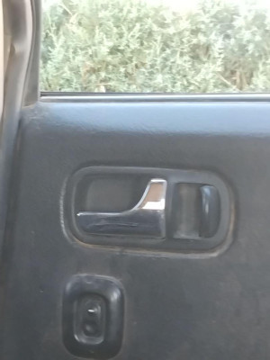 MANETA INTERIOR TRASERA DERECHA Nissan Terrano II (R20)(02.1993->)