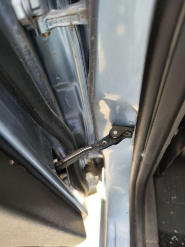 RETENEDOR PUERTA FORD FOCUS BERLINA (CAP) 
