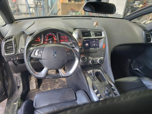 CITROEN DS5 — vehículo donante para recambios 