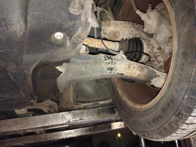 BRAZO SUSPENSION DELANTERO IZQUIERDO