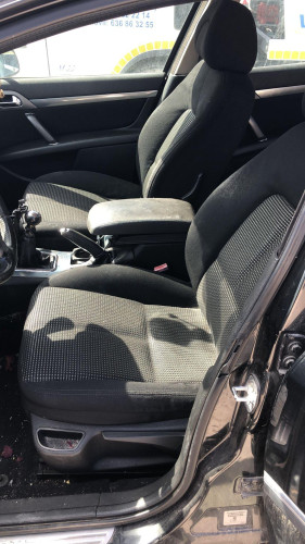PEUGEOT 407 — vehículo donante para recambios 