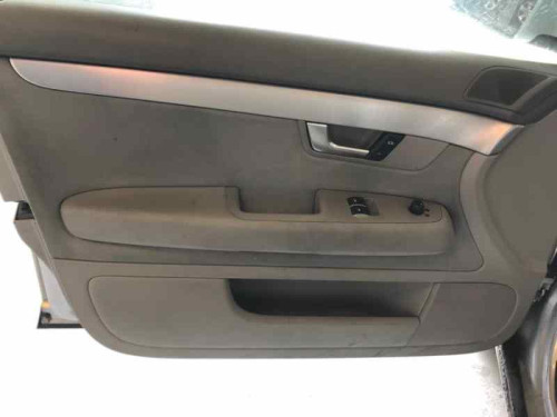  AUDI A4 BERLINA (8E) 