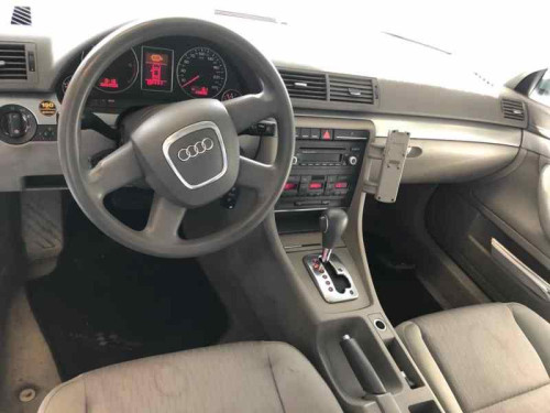  AUDI A4 BERLINA (8E) 