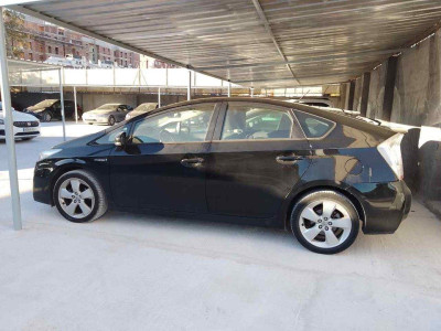 TOYOTA PRIUS (ZVW30)