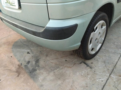PARAGOLPES TRASERO Hyundai Matrix (FC)(2001->)