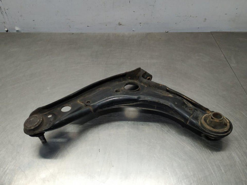  BRAZO SUSPENSION INFERIOR DELANTERO DERECHO 