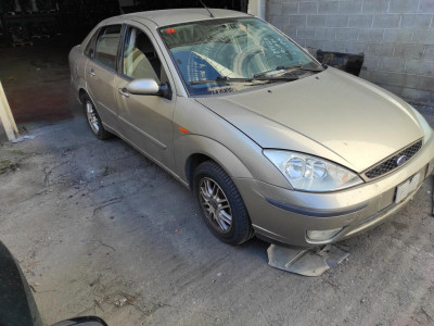 FORD FOCUS BERLINA (CAK)