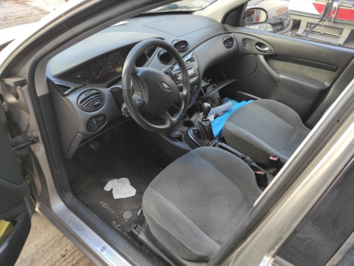 FORD FOCUS BERLINA (CAK) — vehículo donante para recambios 