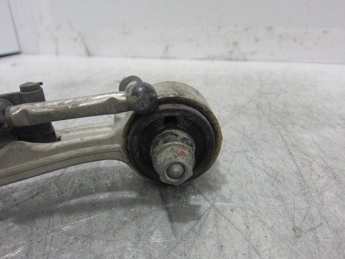  BRAZO SUSPENSION SUPERIOR DELANTERO IZQUIERDO 