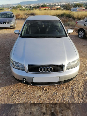 AUDI A4 AVANT (8E)