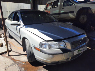 VOLVO S80 BERLINA