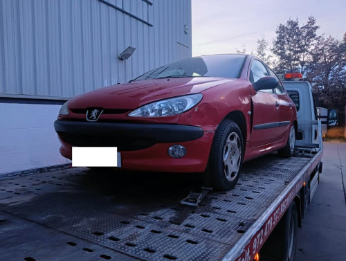 PEUGEOT 206 — vehículo donante para recambios 