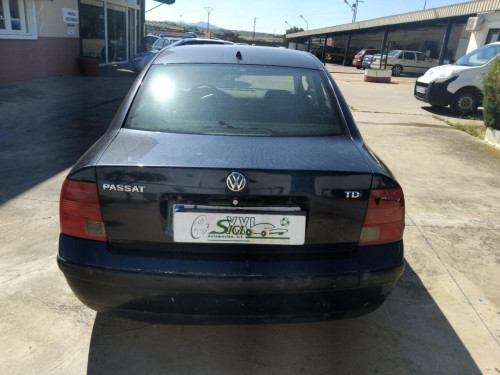  Volkswagen Passat Berlina (3A2)(09.1993->) SIN IDENTIFICAR 