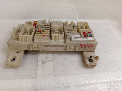 CAJA RELES / FUSIBLES