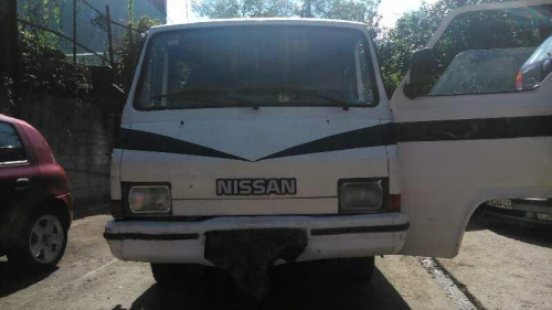  NISSAN TRADE 
