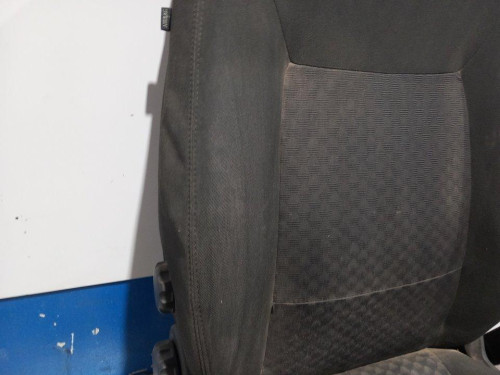  ASIENTO DELANTERO DERECHO 