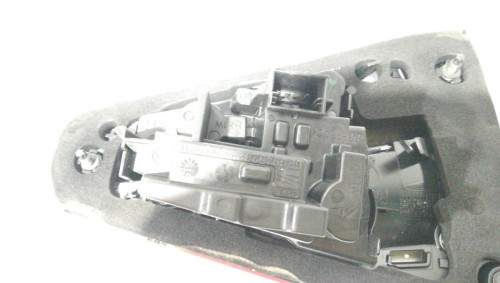  PILOTO TRASERO DERECHO INTERIOR Seat ARONA (KJ) 