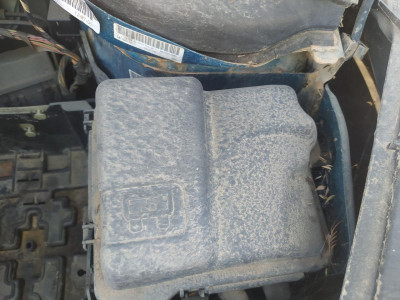 CAJA RELES / FUSIBLES
