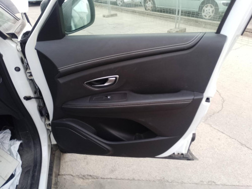 GUARNECIDO PUERTA DELANTERA DERECHA Renault SCENIC IV 
