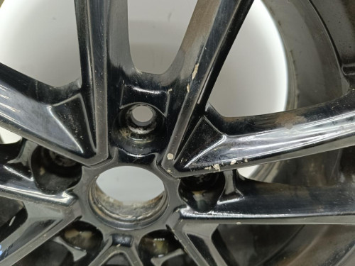 LLANTA Ford FOCUS BERLINA (CEW) 
