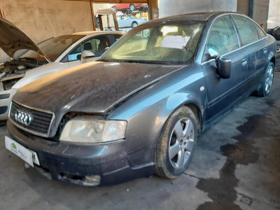 AUDI A6 BERLINA (4B2)