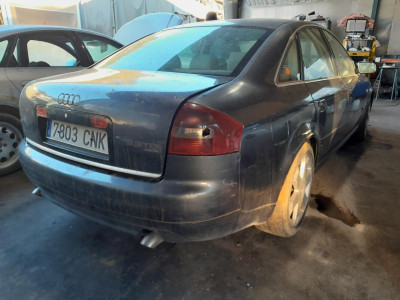 AUDI A6 BERLINA (4B2)