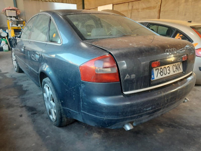 AUDI A6 BERLINA (4B2)