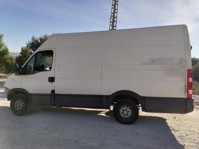 IVECO DAILY FURGÓN