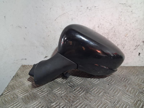 RETROVISOR IZQUIERDO 