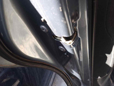 CERRADURA PUERTA TRASERA IZQUIERDA