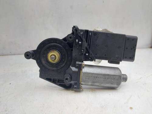  MOTOR ELEVALUNAS DELANTERO DERECHO VOLKSWAGEN PASSAT BERLINA (3B2) 