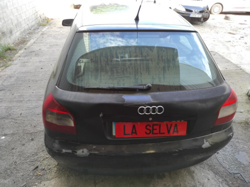 AUDI A3 (8L) — vehículo donante para recambios 