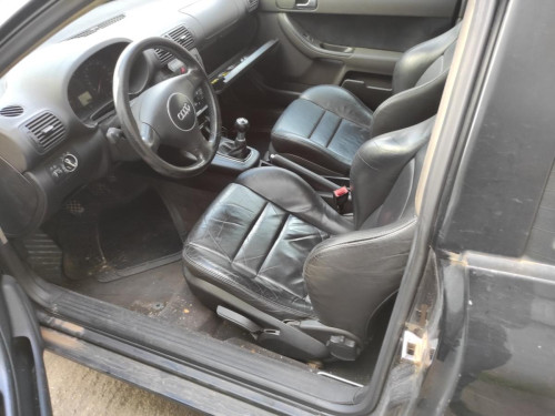 AUDI A3 (8L) — vehículo donante para recambios 