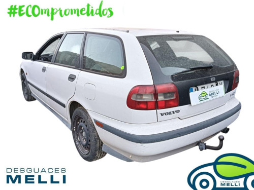 VOLVO V40 FAMILIAR — vehículo donante para recambios 