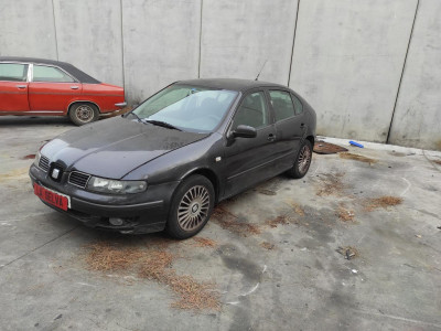SEAT LEON (1M1)