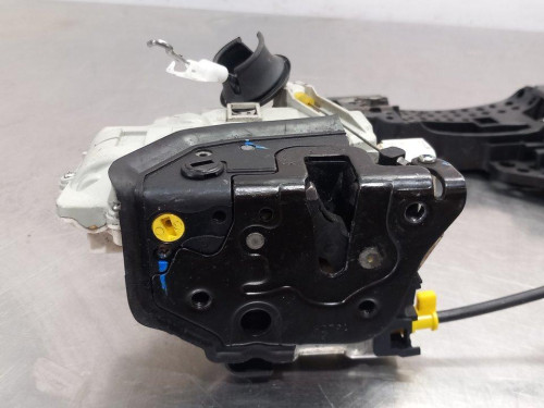  CERRADURA PUERTA TRASERA IZQUIERDA AUDI A4 BERLINA (8K2) 