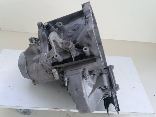 CAJA CAMBIOS Peugeot 208 