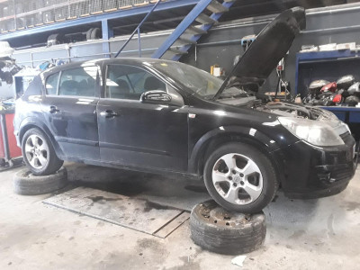 OPEL ASTRA H BERLINA