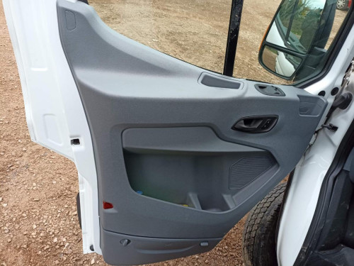 FORD TRANSIT CHASIS CABINA (TTS) — vehículo donante para recambios 