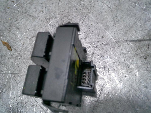  MANDO ELEVALUNAS DELANTERO IZQUIERDO AUDI A3 (8L) 