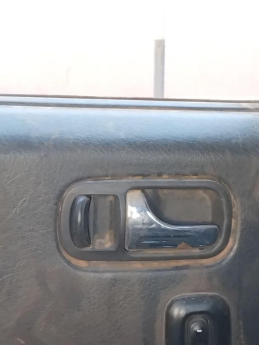 MANETA INTERIOR TRASERA IZQUIERDA Nissan Terrano II (R20)(02.1993->) Nissan Terrano II (R20)(02.1993->) 