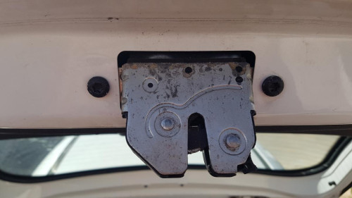 CERRADURA MALETERO / PORTON Opel Corsa D (2006->) Opel Corsa D (2006->) 