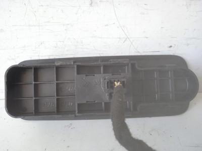 MANDO ELEVALUNAS DELANTERO DERECHO