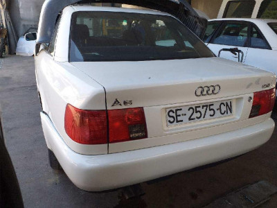 AUDI A6 BERLINA (C4)