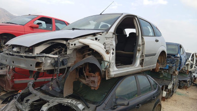 FORD FOCUS BERLINA (CAK)
