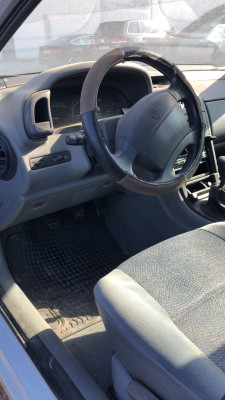 RENAULT LAGUNA (B56)